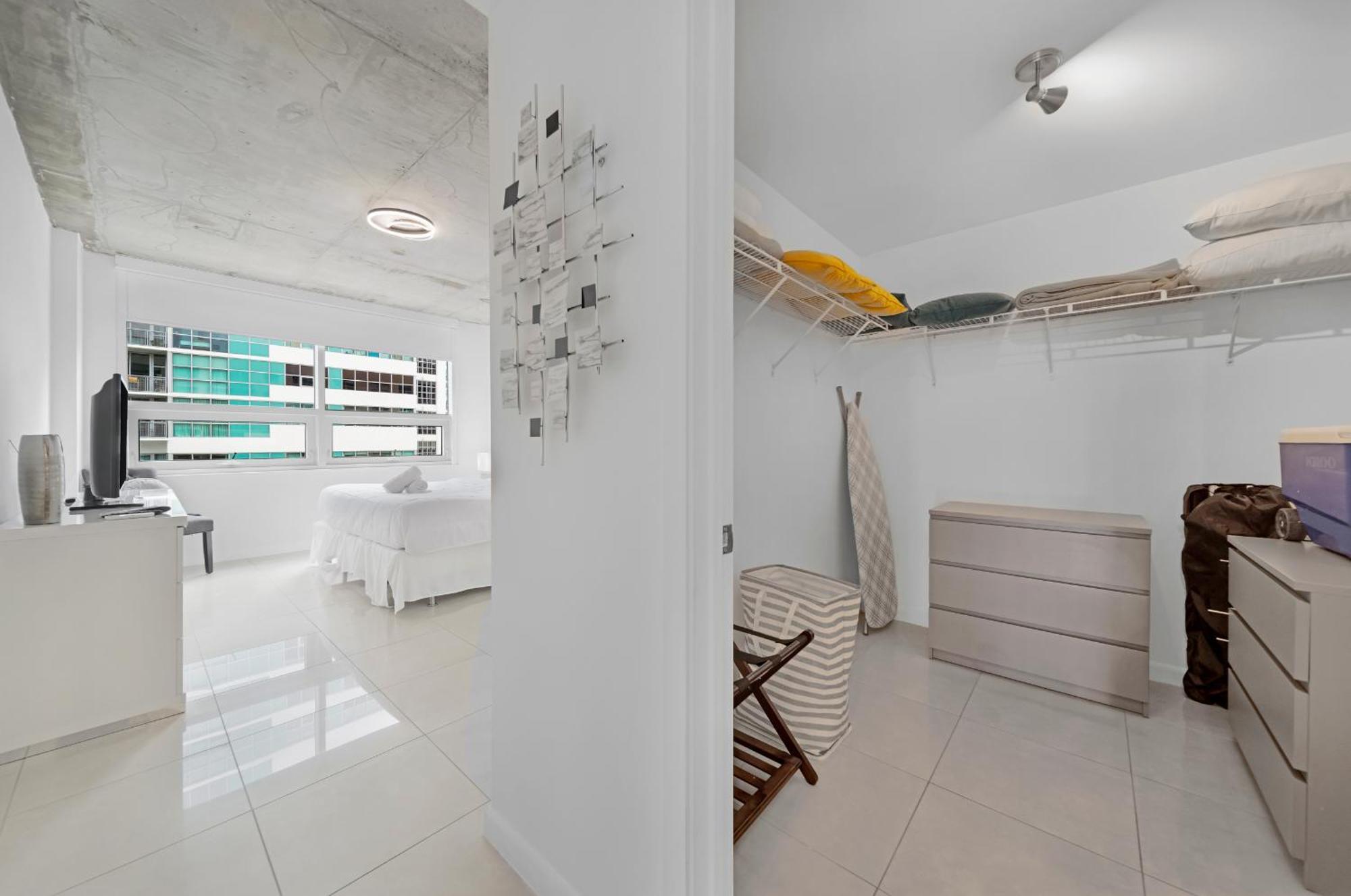 Spacious 3-bedroom Midtown Apartamento *